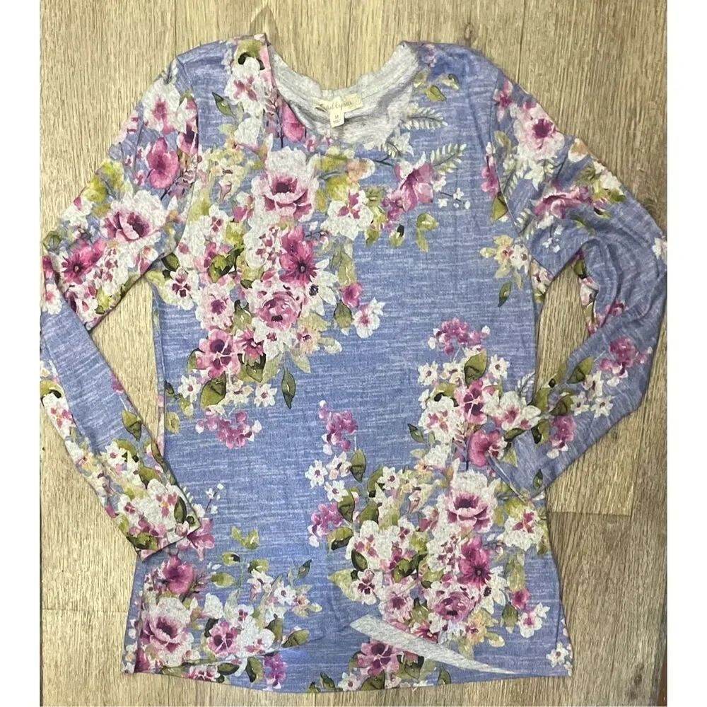 Casual Express Medium Floral Blue Top New